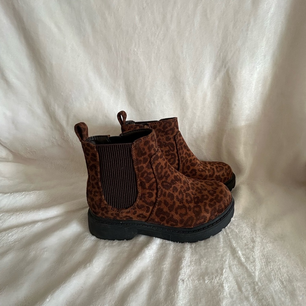 Cat & Jack Brown Leopard Kids Boots